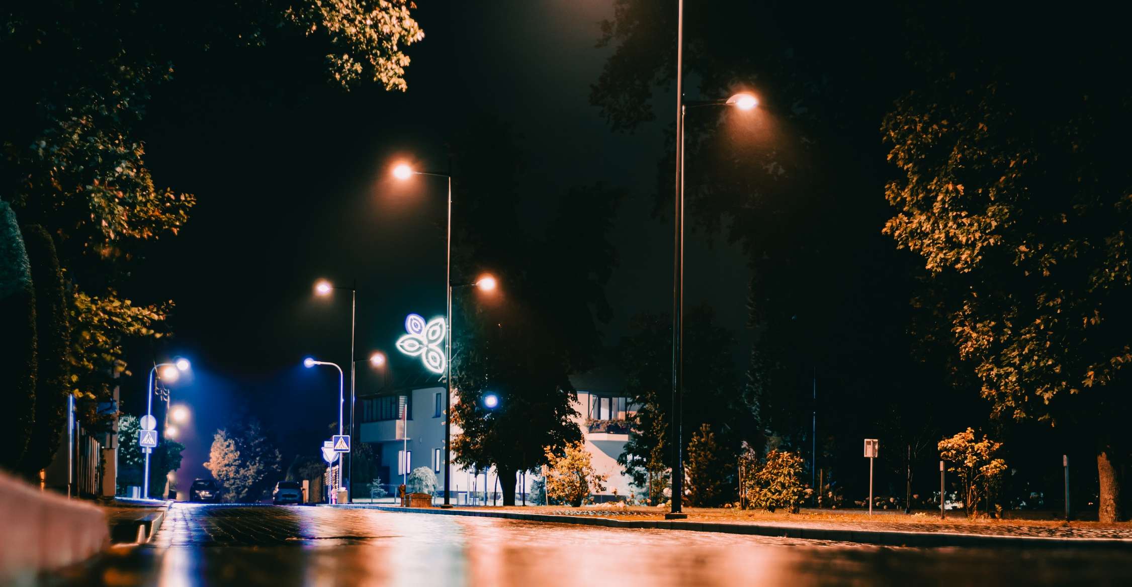 樓宇自控系統(tǒng)，弱電設(shè)備監(jiān)控，高效建筑管理，減少人工成本